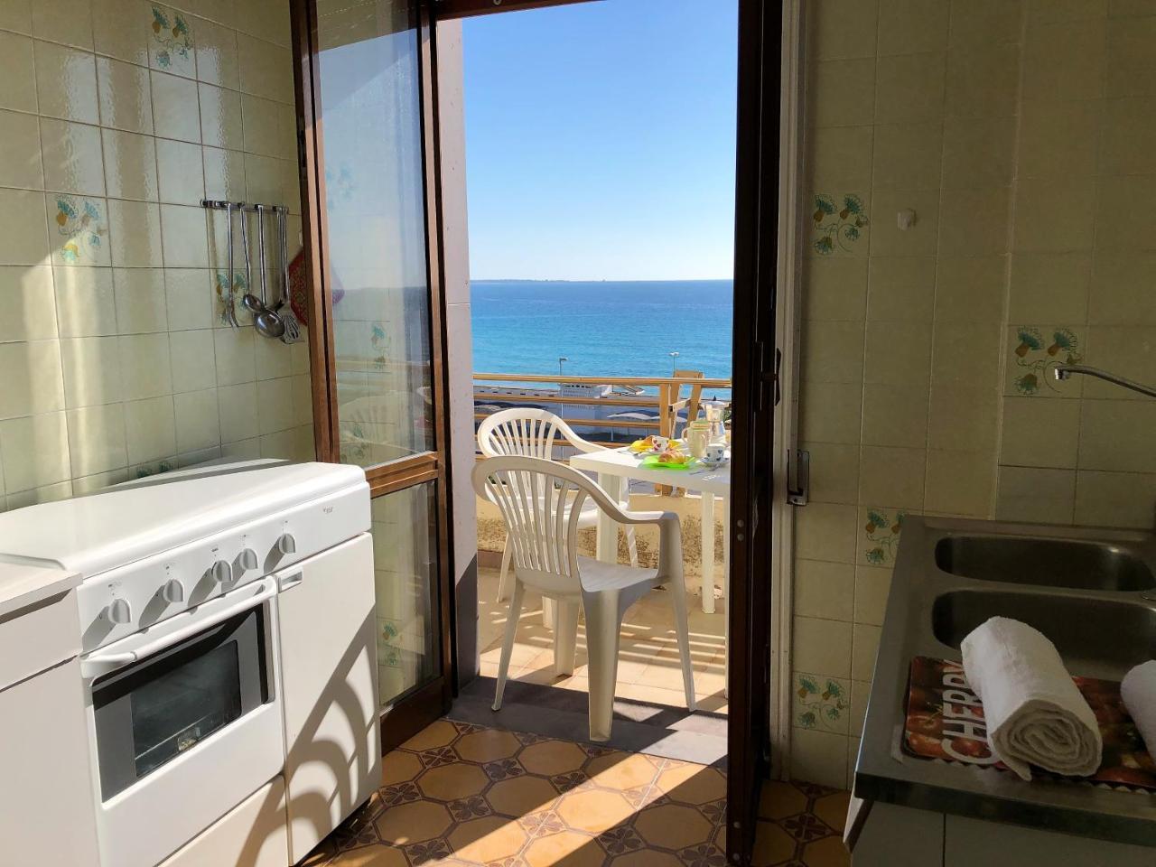 Accomodation Sul Mare Villa Галиполи Екстериор снимка
